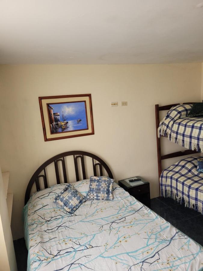 Hostal Haziel Salinas  Esterno foto