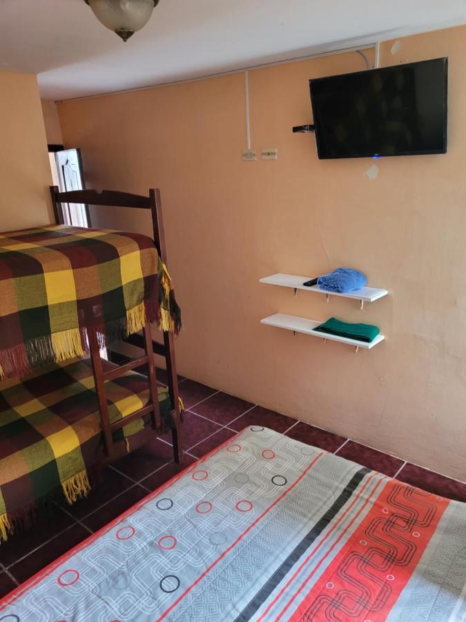 Hostal Haziel Salinas  Esterno foto