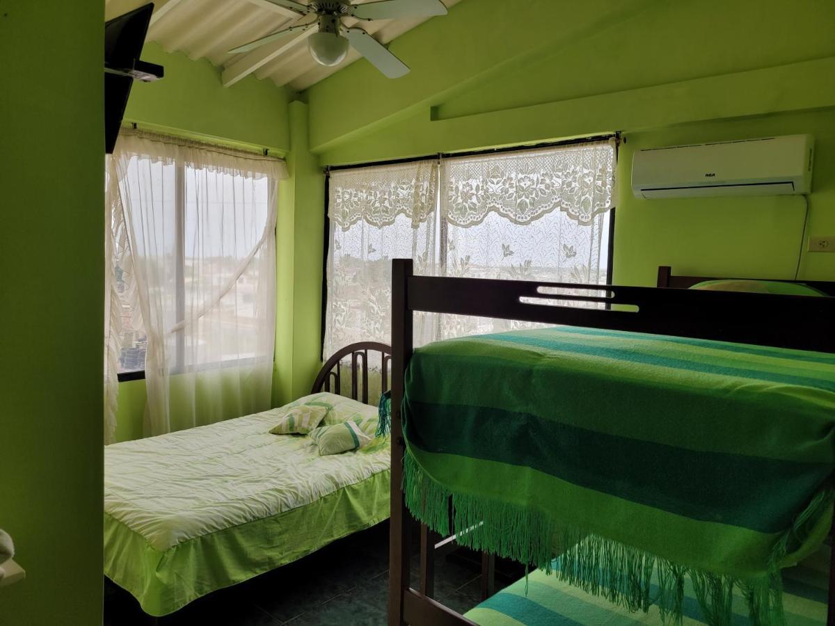 Hostal Haziel Salinas  Esterno foto