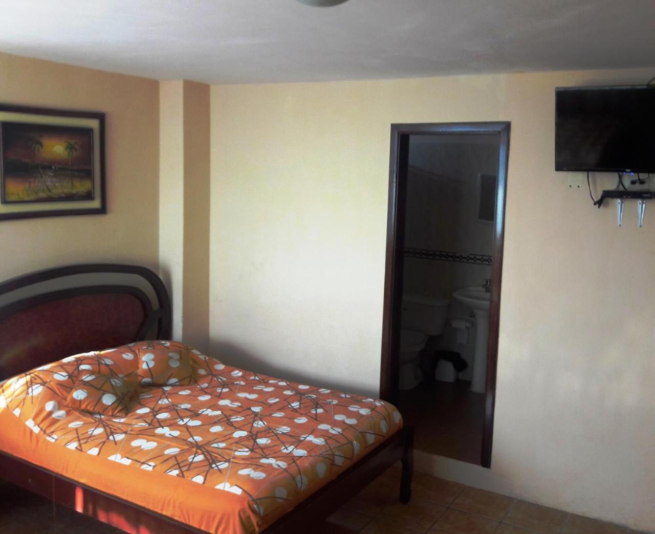 Hostal Haziel Salinas  Esterno foto